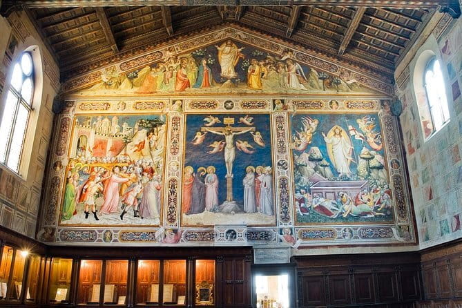 Private Guided Visit Florence's Santa Croce Basilica and Ancient Leather School - A private introduction to the basilica