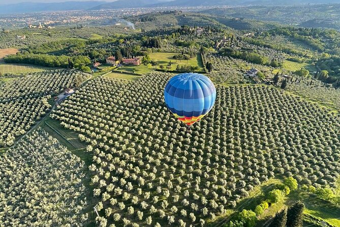 Private Hot Air Balloon ride in Tuscany countryside from Chianti - One hour above vineyards and olive groves