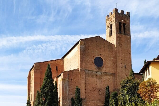 Private Minivan Tour to Siena and San Gimignano from Florence - San Gimignano and its tower skyline