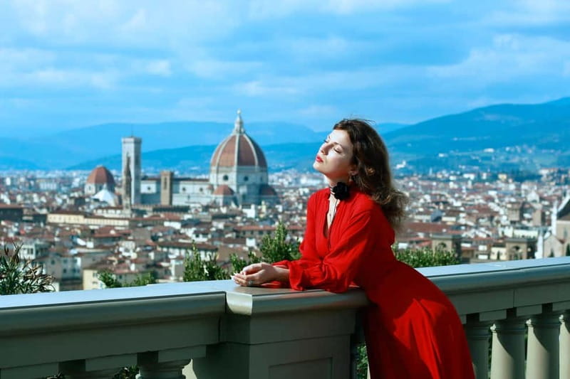Private photoshoot in Florence by professional photographer - A Florence portrait session with a walking-tour feel
