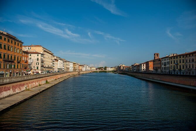 Private Pisa and Lucca Half Day Tour from Florence - A horse carriage through Pisa