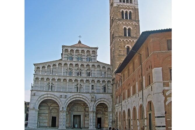 Private Pisa and Lucca Tour from Florence with Transportation - The drivers and the style of guiding