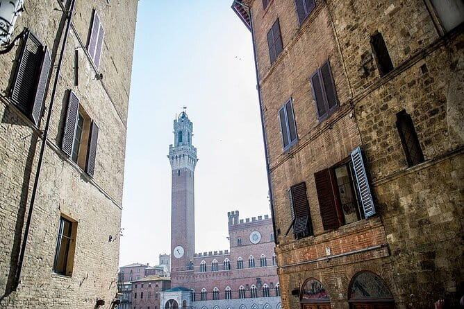 Private Siena San Gimignano Tour from Florence with Winery Lunch - Siena and the story behind the contrade