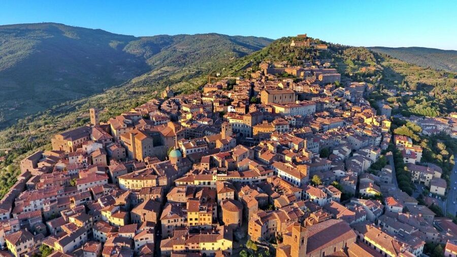 Private Tour From Florence to Cortona and Montepulciano - Cortona Above the Valley
