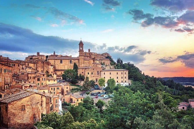 Private tour from Florence to CORTONA & MONTEPULCIANO - Cortona and the view from 600 meters
