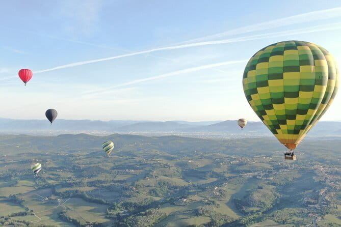 Private Tour: Tuscany Hot Air Balloon Flight from Firenze - From Florence hotel pickup to the launch field