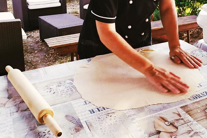 Private Tuscan Cooking Class And Wine Tasting in Radda in Chianti - Should you book the Radda cooking class?