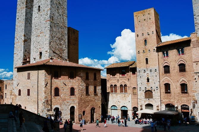 Private Tuscany Tour: Siena, San Gimignano and Chianti Day Trip - Siena and the drama of Piazza del Campo