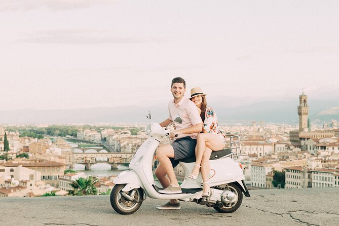 Private Vacation Photography Session with Local Photographer in Florence - Ponte Vecchio and the Arno River