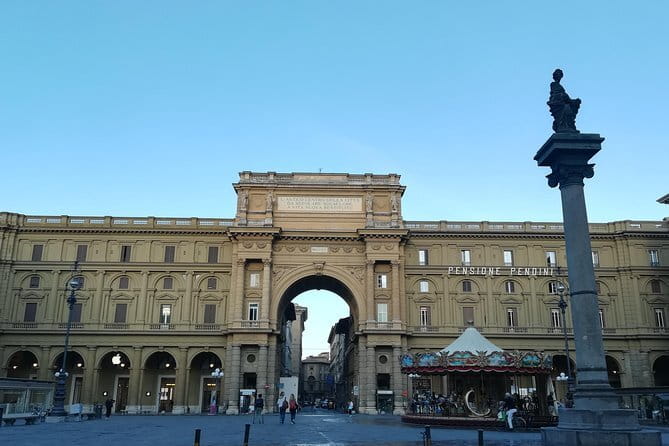 Renaissance & Medieval Florence Guided Walking Tour plus mobile App - A fast start in the Medici quarter