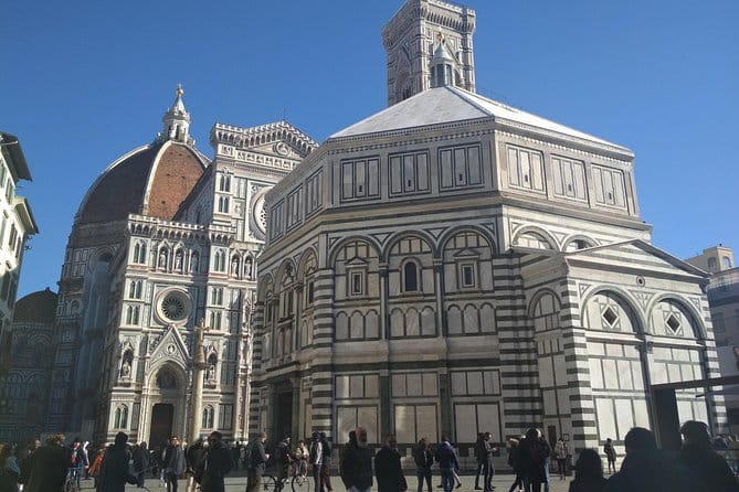Renaissance & Medieval Florence Guided Walking Tour plus mobile App - Following the Vasari Corridor route to the Arno