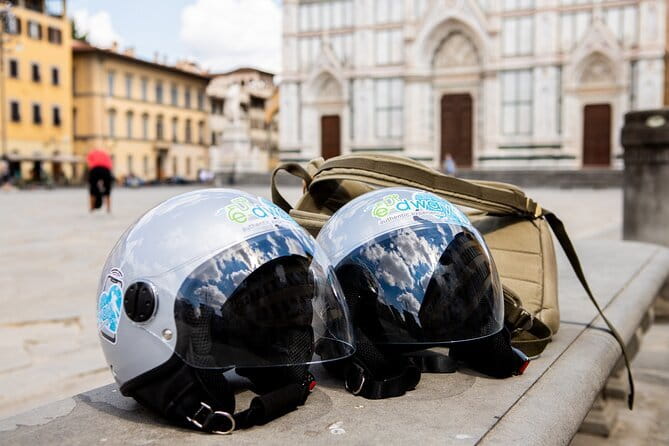 Rent your Electric Vespa 45 in Florence for 8 hours - Florence by electric scooter