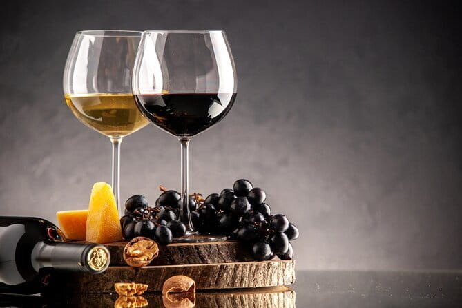 San Gimignano Wine Tasting With Truffle Tour - Two hours hunting truffles in the Tuscan woods
