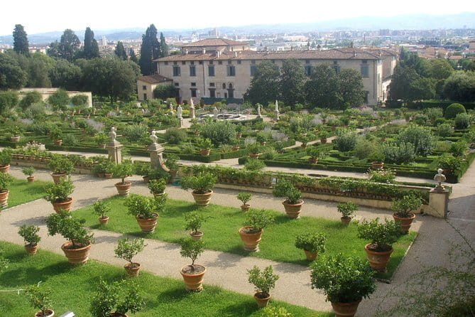 Santa Maria Novella: the Church, the Pharmacy, the Museum - Who will get the most from this experience