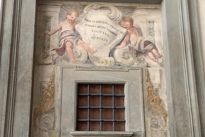 Secrets, Mysteries And Legends Of Florence-Small group tour - Piazza del Duomo and Brunelleschi’s fallen ball