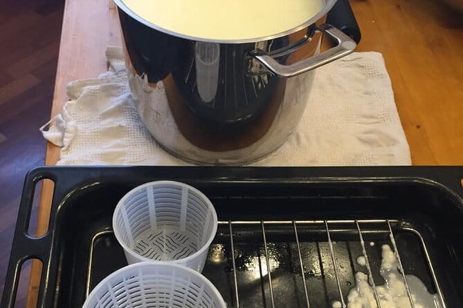 Semi Private tasting and Cheese-making Class in Florence - Building a tasting tray across Italy