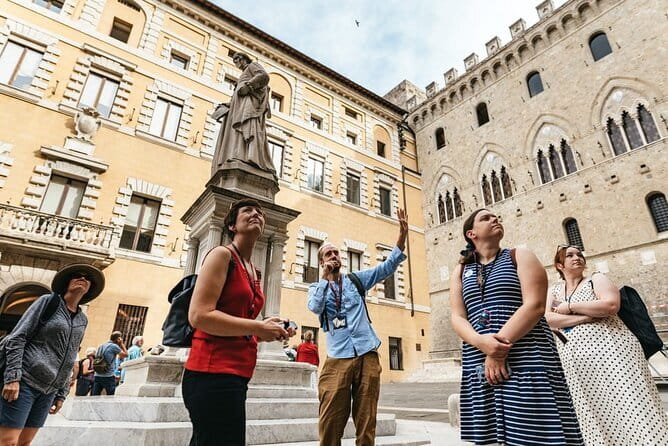 Siena and San Gimignano: Small-Group Tour with Lunch from Florence - Siena begins with Piazza del Campo