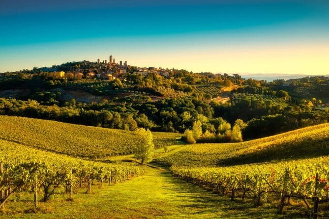 Siena & San Gimignano: Exclusive Tuscany Day Trip from Florence - San Gimignano and its famous towers