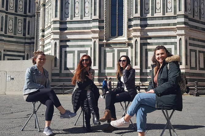 Sit and walk Florence tour with Gelato - Why the folding stool changes a Florence walking tour