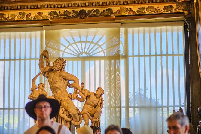 Skip the Line: Florence's Uffizi Gallery Guided Tour - From gold-ground Madonnas to Giotto