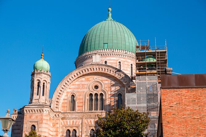 Skip-the-line Great Synagogue and Jewish Museum Private Tour - Adding the Jewish Quarter walk