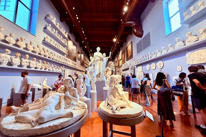 Skip the line: Uffizi and Accademia Small Group Walking Tour - Uffizi Gallery: a 100-minute route through the essentials