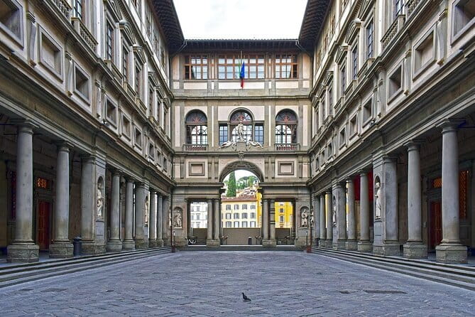 Small Group Guided Uffizi Gallery Tour with Timed Entry - Crowds, pace, and the reality inside the museum