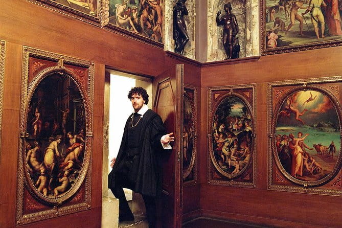 Small-Group Palazzo Vecchio Secret Passages Tour with Lunch Or "Gelato" - How the tour works for families and different activity levels