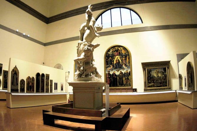 Small Group Skip the Line Galleria della Accademia Guided Tour - Entering the Accademia with less waiting