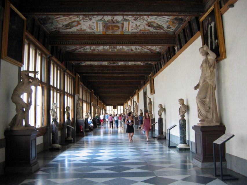 Small-Group: Uffizi & walking tour of Florence skip the line - Should you book it?