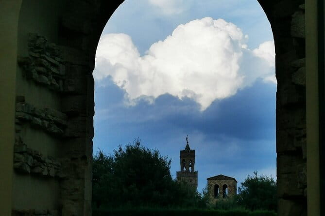 The Best of Florence Walking Tour in a Small Group - What the 15-person group and local guide add
