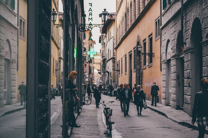 The Best of Florence Walking Tour with Audio Guide and Guide - Santa Trinita and the bridge toward the Arno