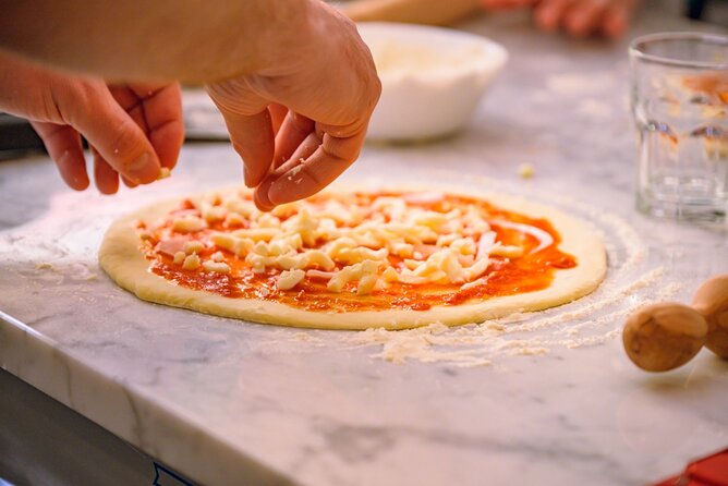 The Italian Way: Pizza and Gelato Class with Unlimited Wine - Unlimited wine and a relaxed dinner