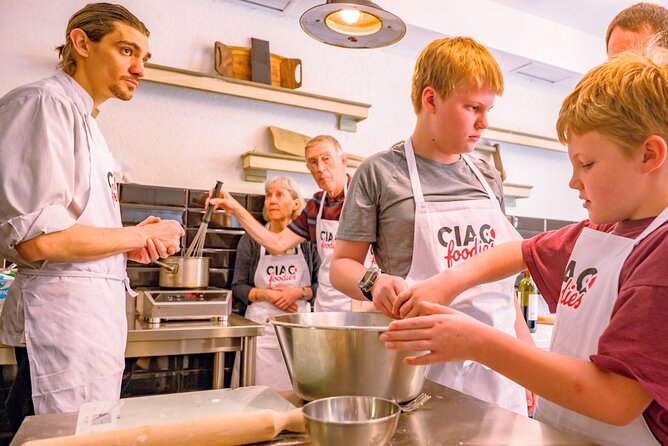The Italian Way: Pizza and Gelato Class with Unlimited Wine - How the class works for families and couples