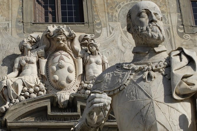 The Medici Family: Lorenzo The Magnificient and the TV movie - Inside the palace: what the one-hour visit offers