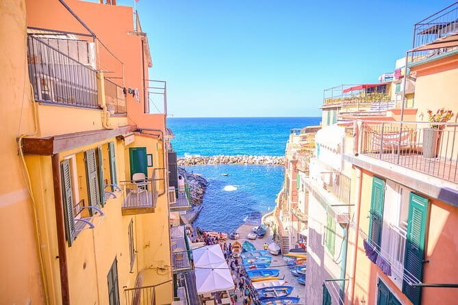 The pearls in the gulf of poets: Cinque Terre private tour - What the $625.17 price really buys