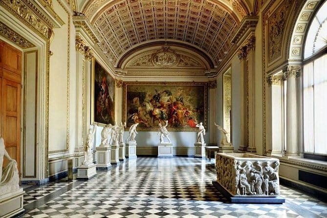 The Uffizi discovery tour with your private guide in Florence - Why a private Uffizi visit can make sense