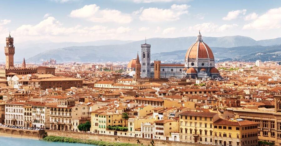 Transfer Between Florence and Rome with Sightseeing Stop - Key points at a glance