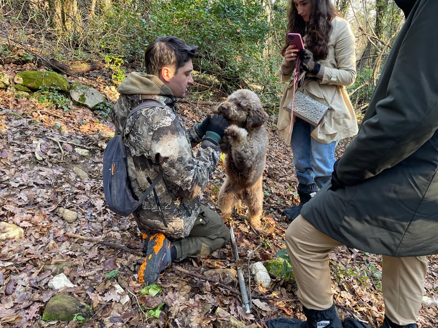 Truffle hunting in Chianti with pasta cooking class & lunch - Who will enjoy this Chianti morning most