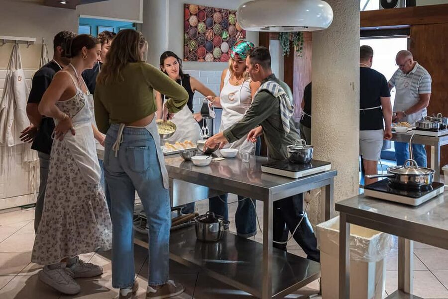 Tuscan Cooking Course with Florence Central Market Visit - Starting at Piazza San Lorenzo