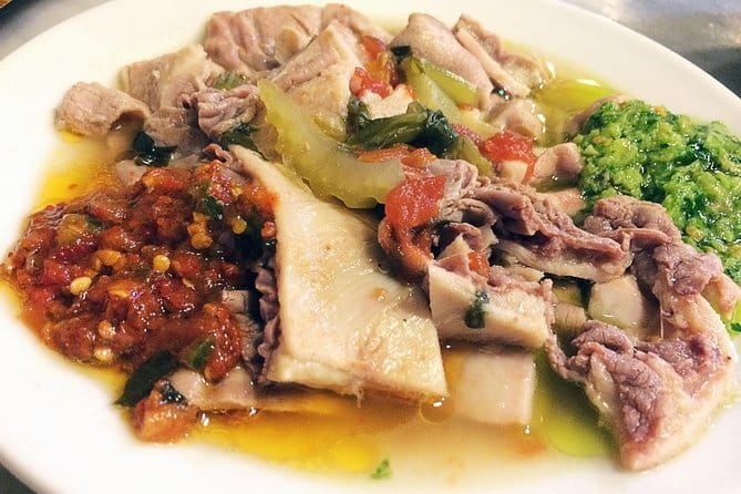 Tuscan Delicious Food Private Tour - Meeting beneath Florence’s famous Duomo