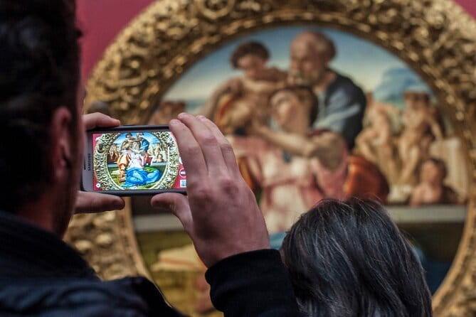 Uffizi Gallery Audio-Guided Visit with optional Accademia Gallery - Meeting the assistant and getting inside