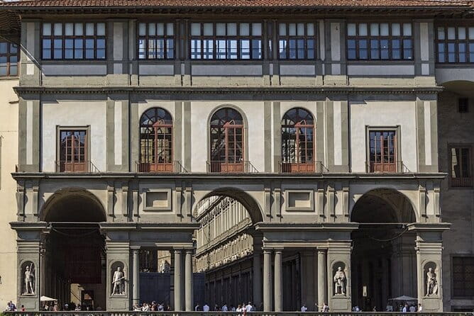 Uffizi Gallery Guided VIP Small Group Experience - Raphael and Leonardo in another 30 minutes