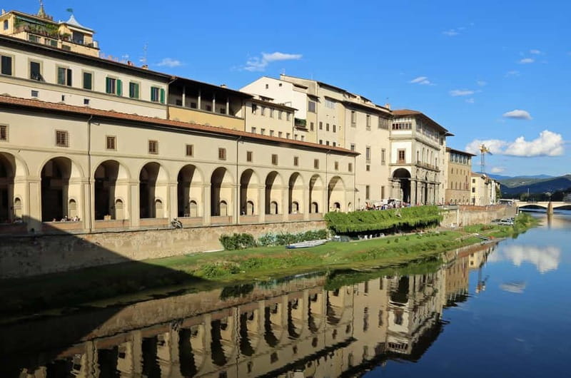 Uffizi Gallery & optional Vasari Corridor Guided Tour - Entering the Uffizi Gallery