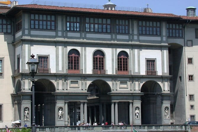 Uffizi Gallery Private Tour with 5-star Guide - Seeing Botticelli, Leonardo, Michelangelo, and Raphael