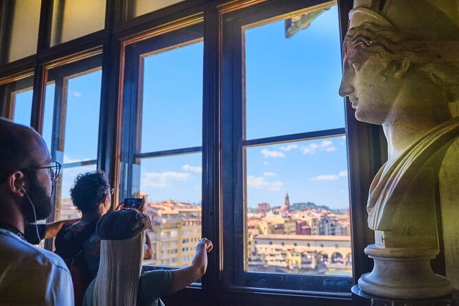 Uffizi Gallery private tour with skip the line ticket - The first rooms: Giotto and the birth of a new style