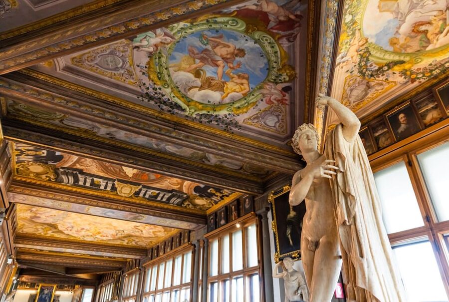 Uffizi Gallery Skip-the-Line Entry with Audio Guide - Seeing Botticelli, Michelangelo, Leonardo, and Raphael
