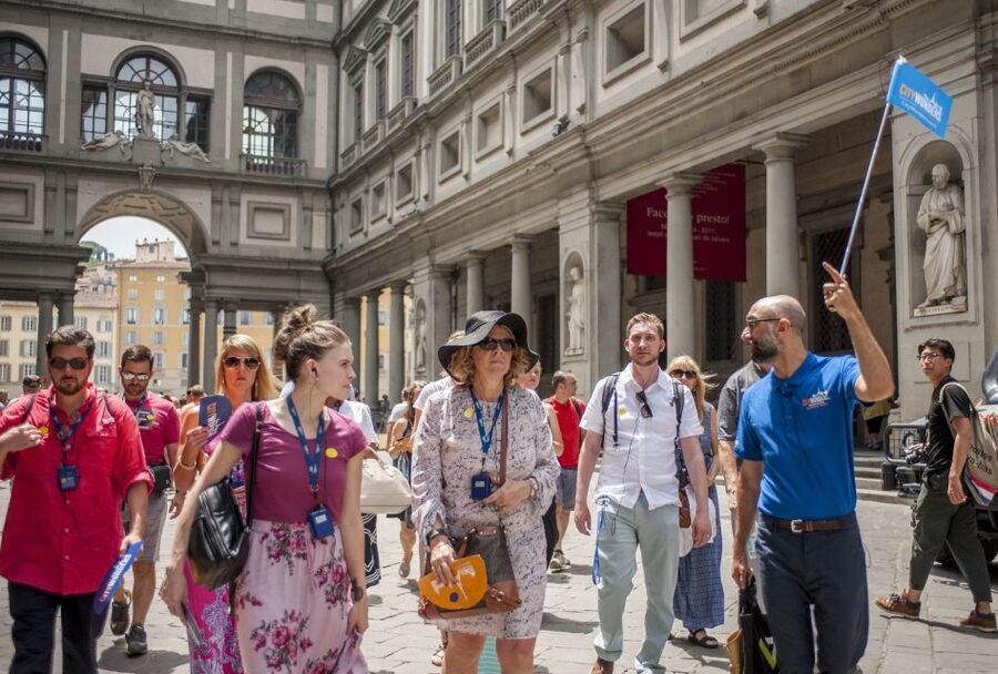Uffizi Gallery: Small Group Guided Tour with Skip-the-Line - The rooftop terrace and Piazza degli Uffizi