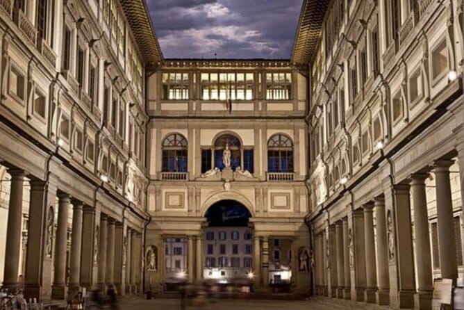 Uffizi Gallery: Small-Group Guided Tour - Meeting at Giotto’s statue