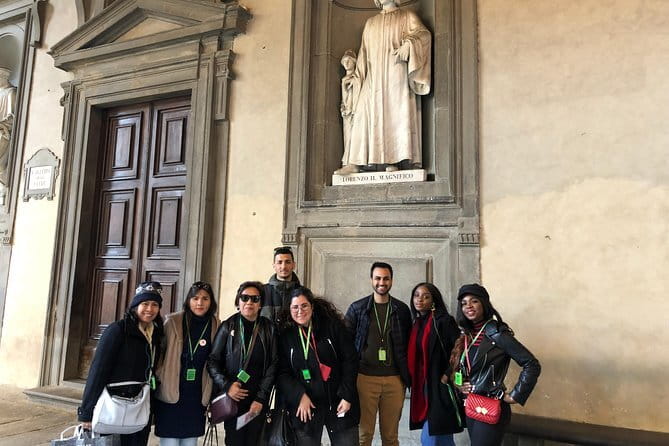 Uffizi Gallery Small Group Tour with Guide - Meeting the guide on Via dei Castellani
